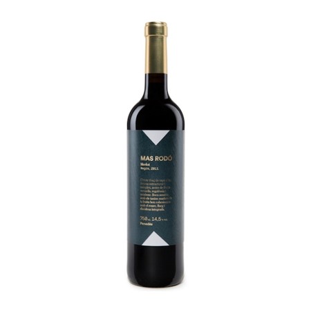 Spanish red wine Merlot from Mas Rodó in Catalonia